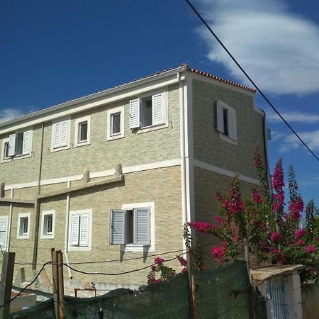 Bella Vista Hotel Himare Exterior photo