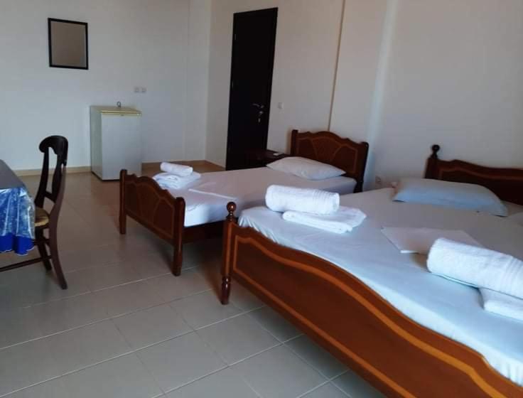 Bella Vista Hotel Himare Exterior photo