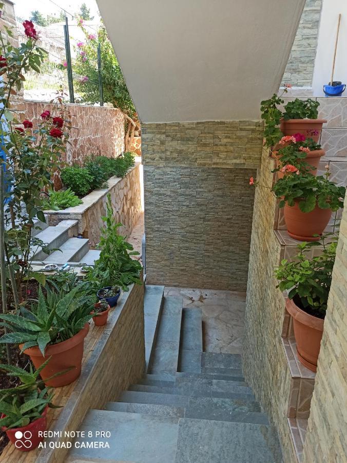 Bella Vista Hotel Himare Exterior photo