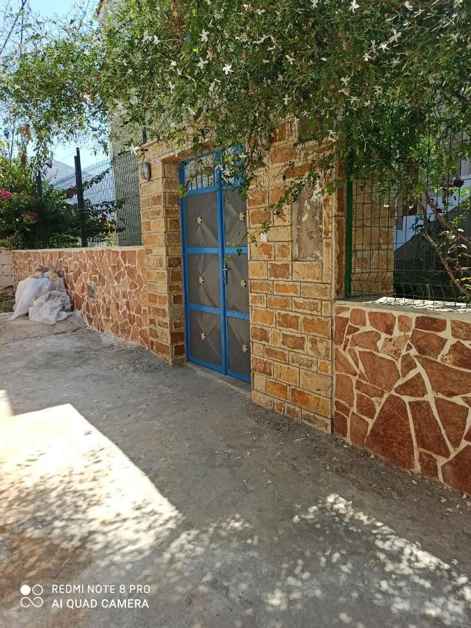 Bella Vista Hotel Himare Exterior photo
