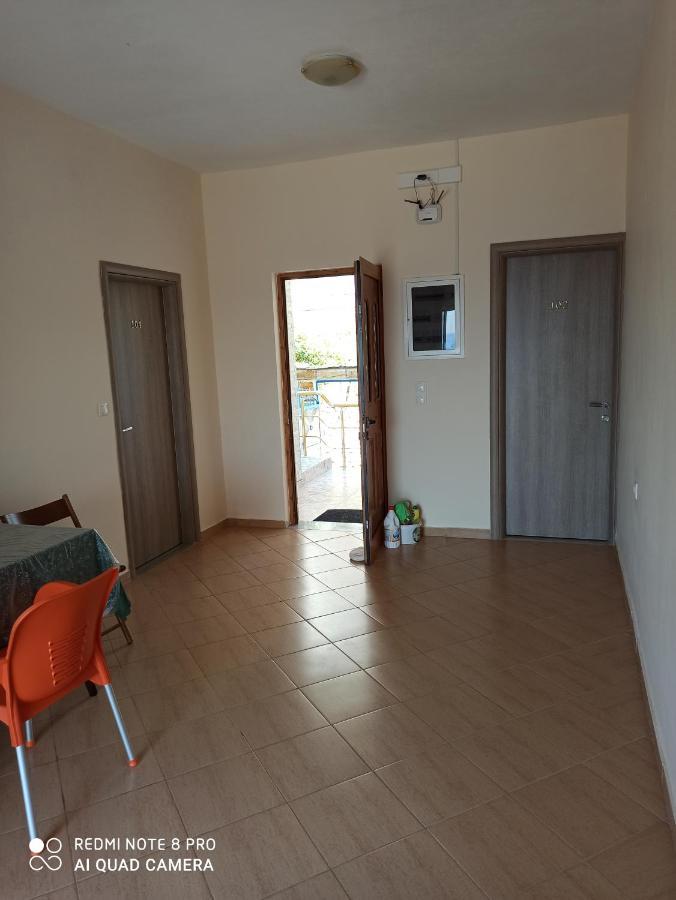 Bella Vista Hotel Himare Exterior photo