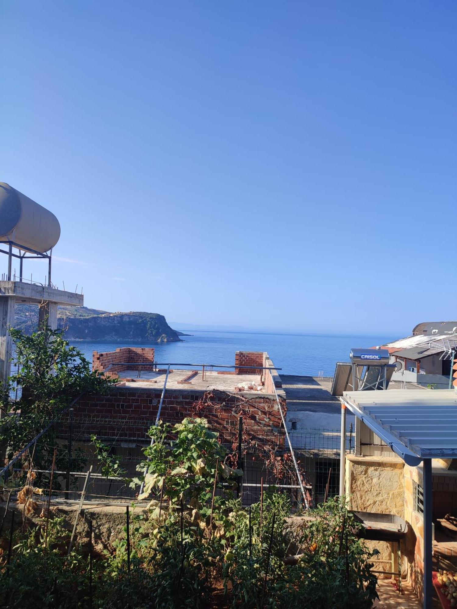 Bella Vista Hotel Himare Exterior photo