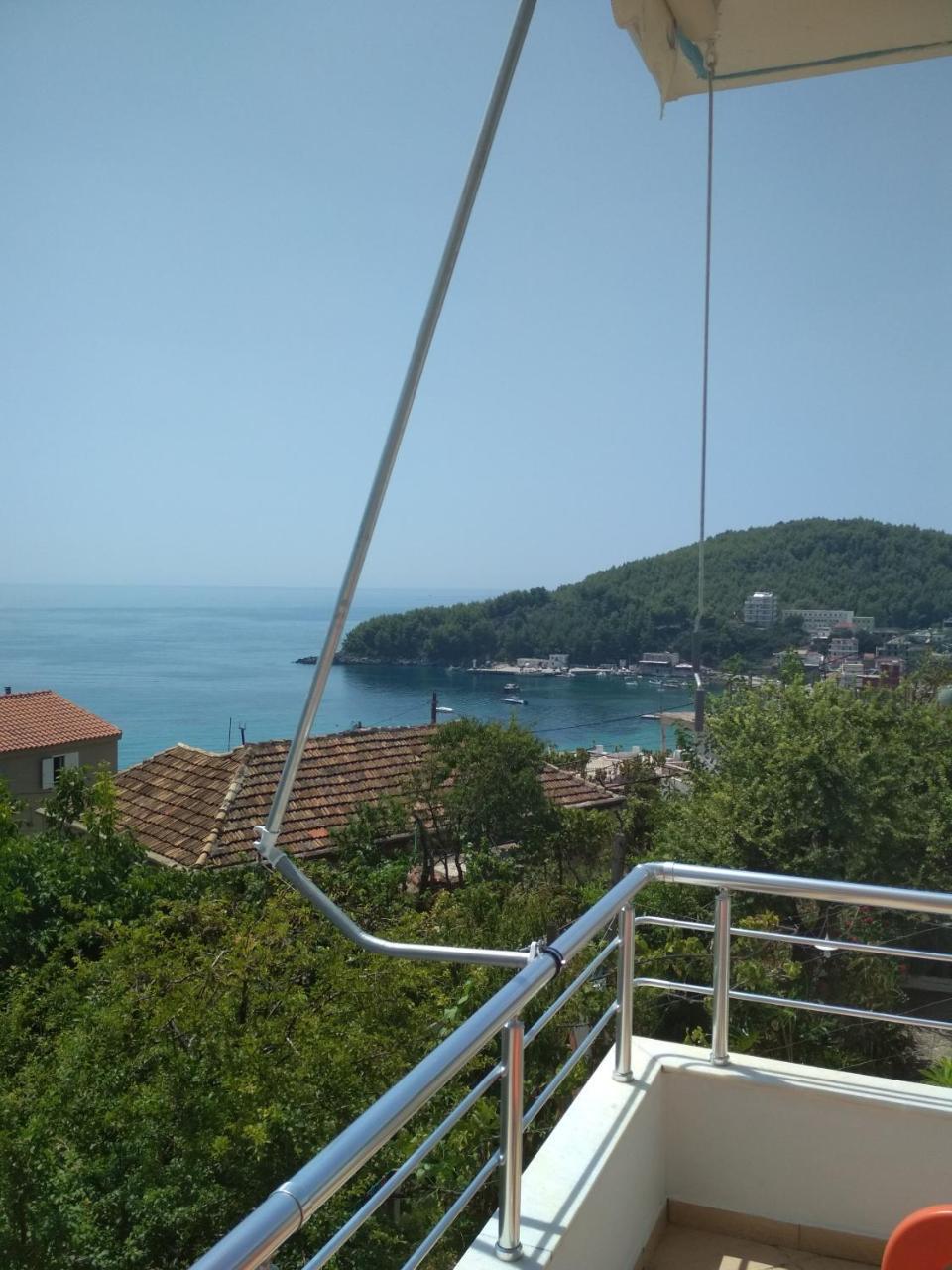 Bella Vista Hotel Himare Exterior photo
